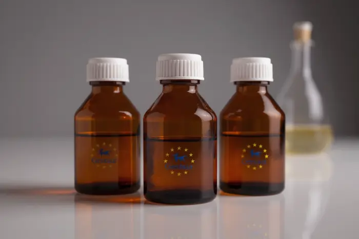 ((1S)-7,7-Dimethyl-2-oxobicyclo[2.2.1]heptan-1-yl)methanesulfonamide